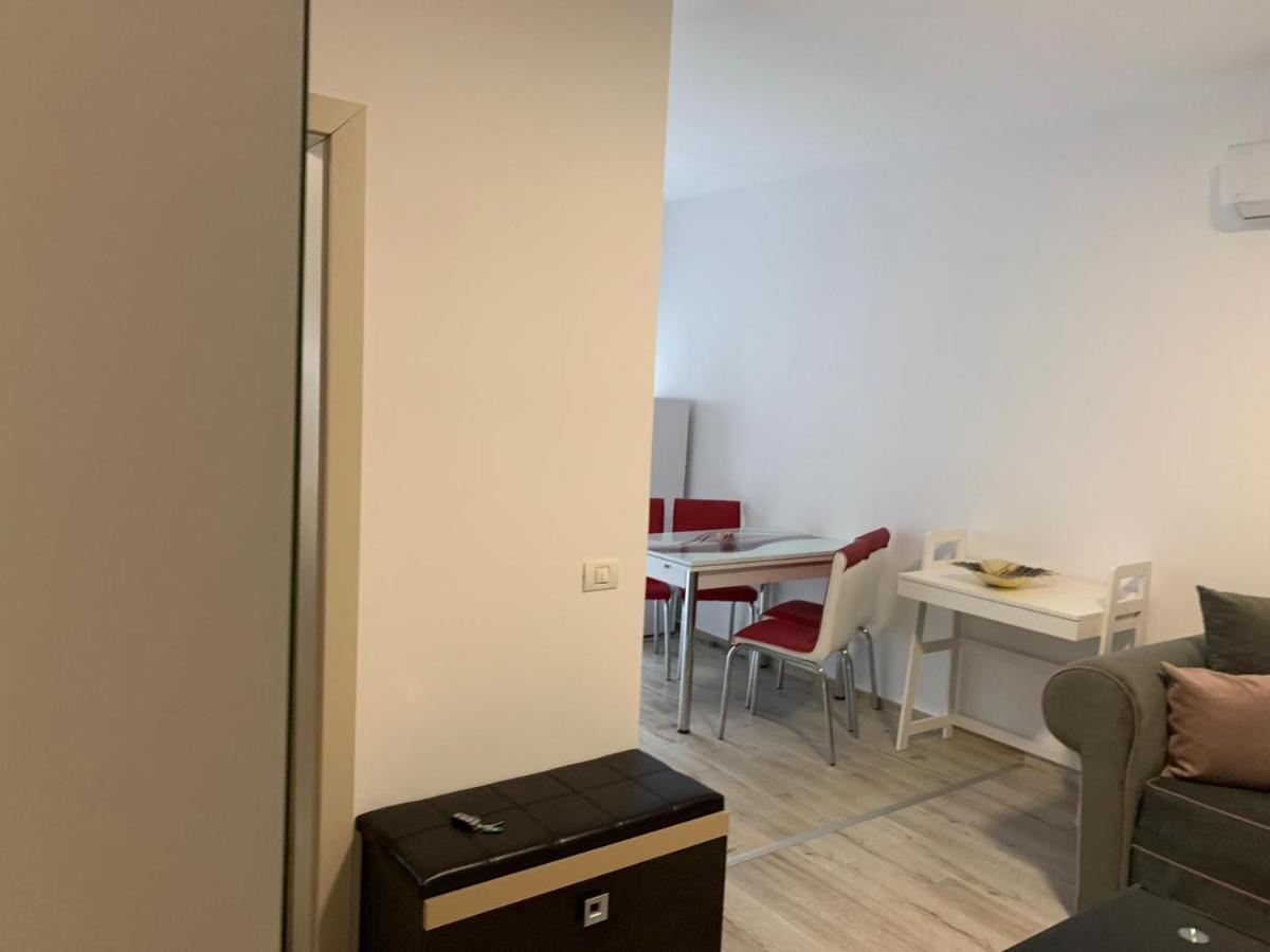 Apartament cu 2 camere Oradea Exterior foto